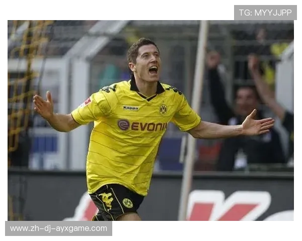 多特蒙德锋线狂飙，潜艇防线节节败退